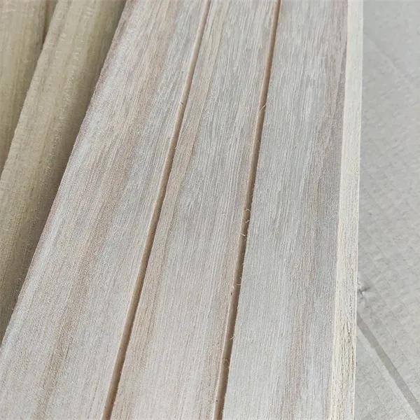 Tuopos medienos sienų plokštė