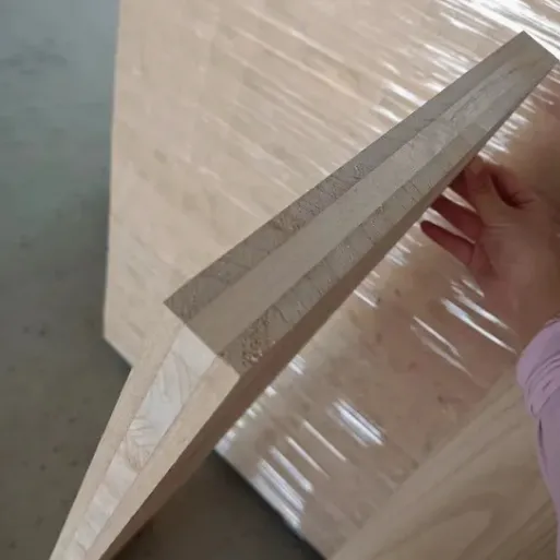 Struktūrinė medžio masyvo kompozicinė Paulownia krašto fanera